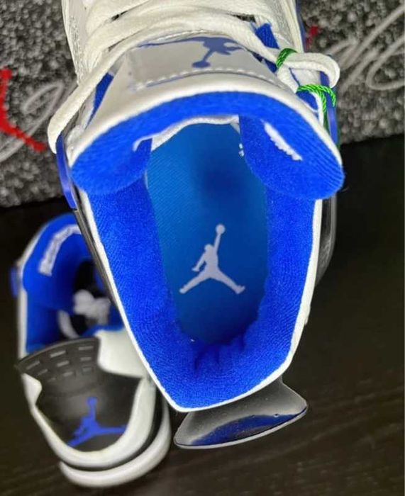 Załączony paragon  Jordan 4 retro Motorsports R.41