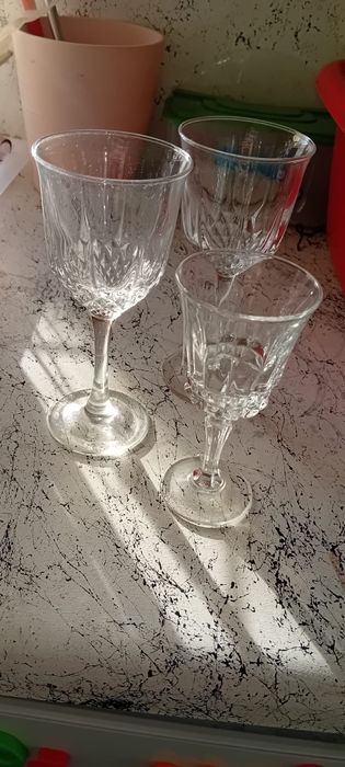 Conjunto de vários copos / taças / cálices requintadas