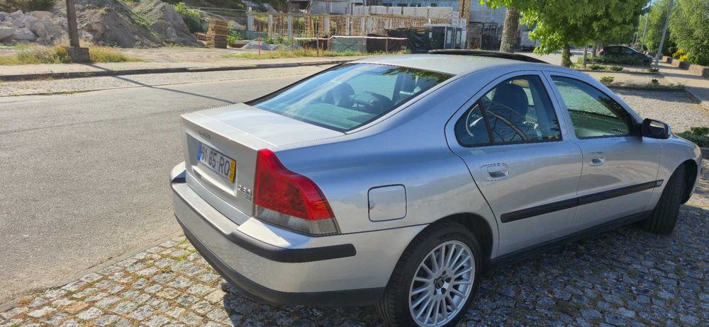 Volvo S60 T5 (2001) | Automático | Excelente estado