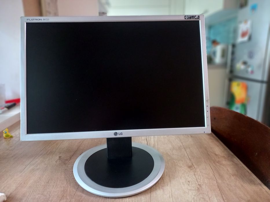 Монітор LG FLATRON 17"