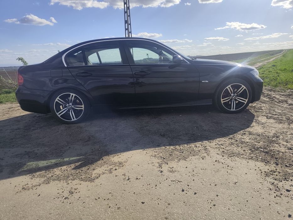 Sprzedam BMW E90 320i