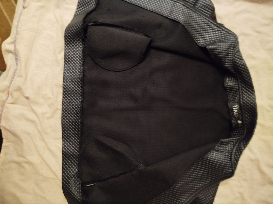 Курточка-бомбер жіноча