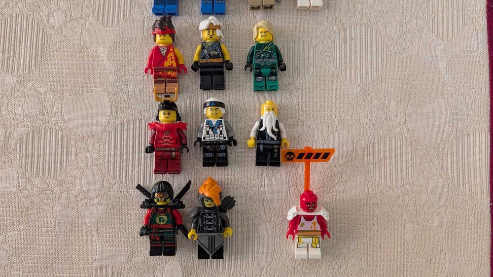 17 Minifiguras Lego Ninjago