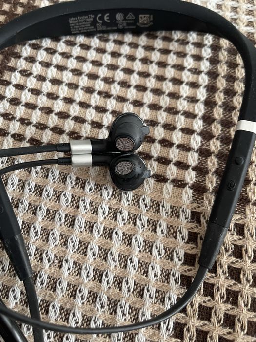 Jabra evolve 75e гарнітура