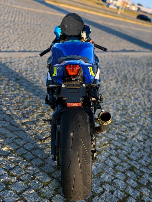 Suzuki Gsxr 1000R versão R  com 210 cv