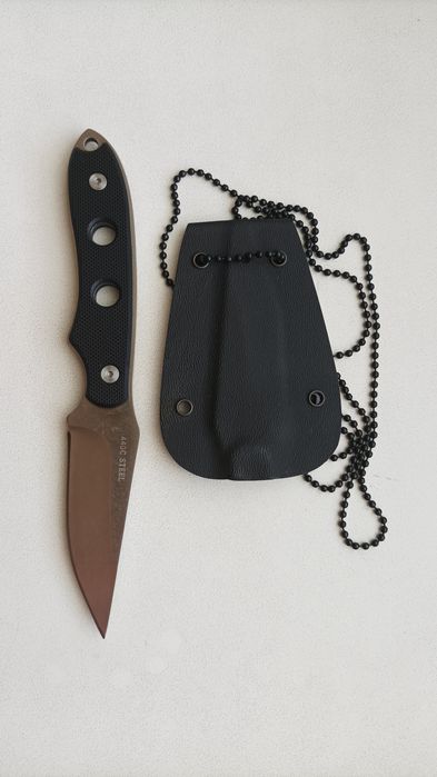 Брелок. Шейник GW.