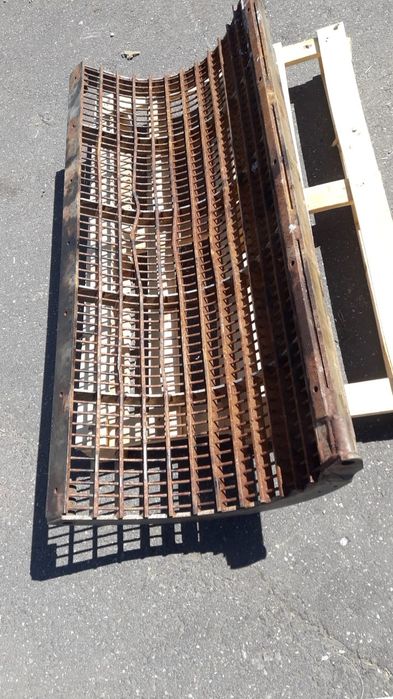 Klepisko i podajnik Claas Tucano