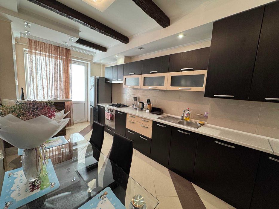 Продаж 3-х кімнатної квартири, новобуд, біля ринку, м. Трускавець!