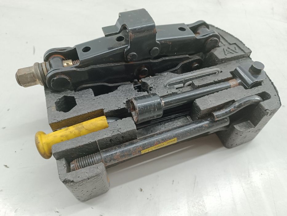 Kit de troca de pneu - RENAULT MEGANE Scenic (JA0/1_) | 96 - 01