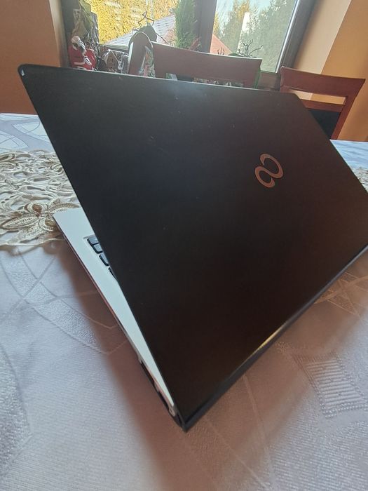Laptop FUJITSU S935 | I5-5200U FHD | 8GB RAM | 256GB SSD