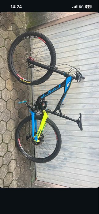 Bicicleta btt 29 carbono