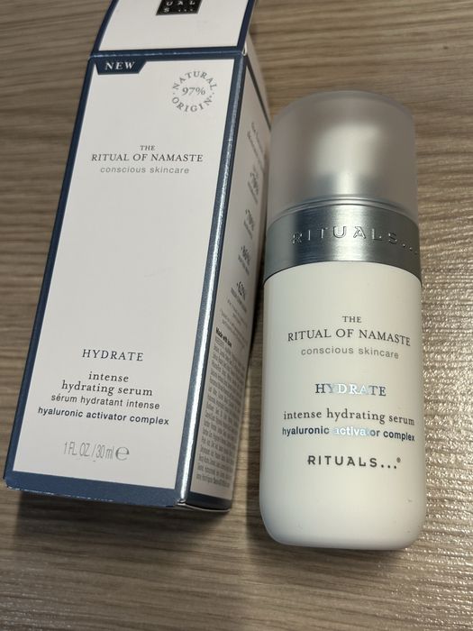 The Ritual of Namaste Hydrating Serum, зволожуюча сироватка