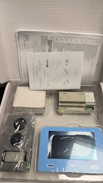 URMET- NOWY zestaw jednorodzinny mini notę+ z videom monitorem