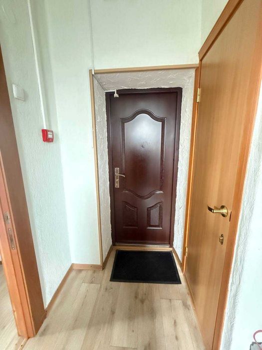 Здається приміщення кабінетного типу з ремонтом 44 кв.м. Добре місце.