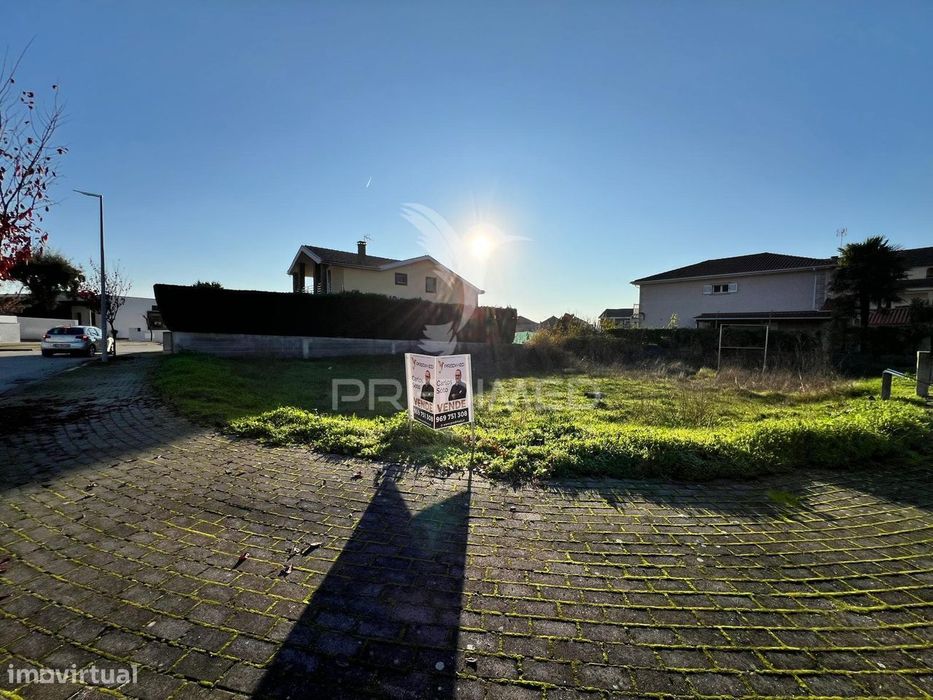 lote para construção de moradia em Torre de Dona Chama, vila do con...