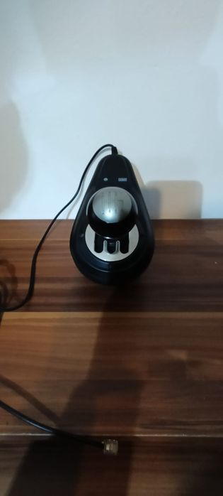 OPORTUNIDADE! Vendo volante, pedais e caixa de mudanças como novo.