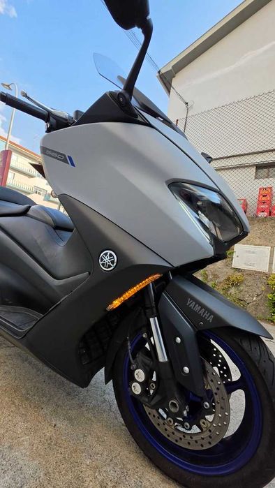 Yamaha T-Max 560