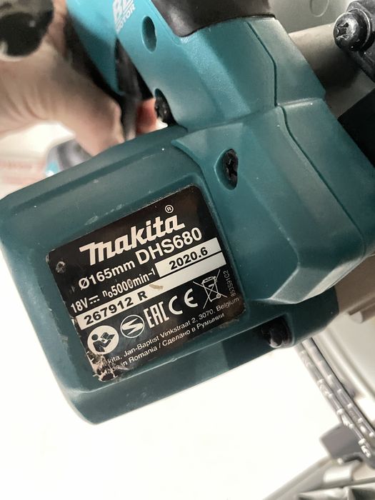 Makita DHS680/акумуляторна безщіткова пила по дереву макіта 18в