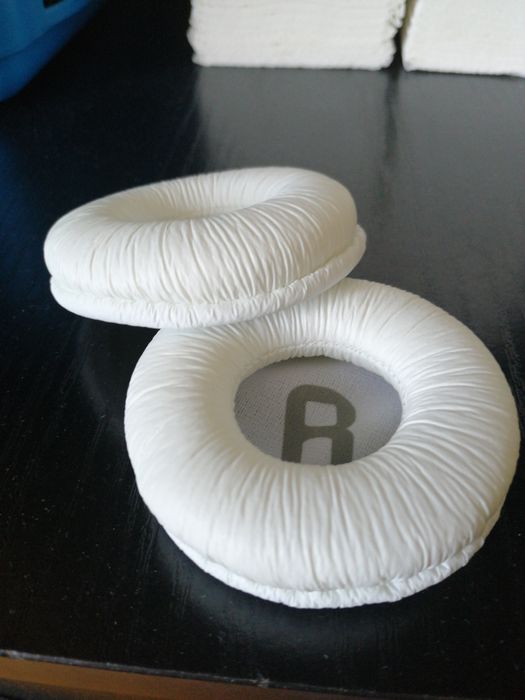 Gąbki na słuchawki JBL