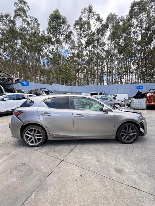 Para peças LEXUS CT (ZWA10_)