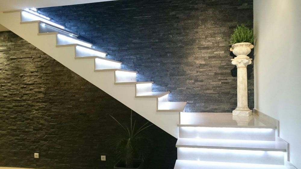 Pedra preta brilhante