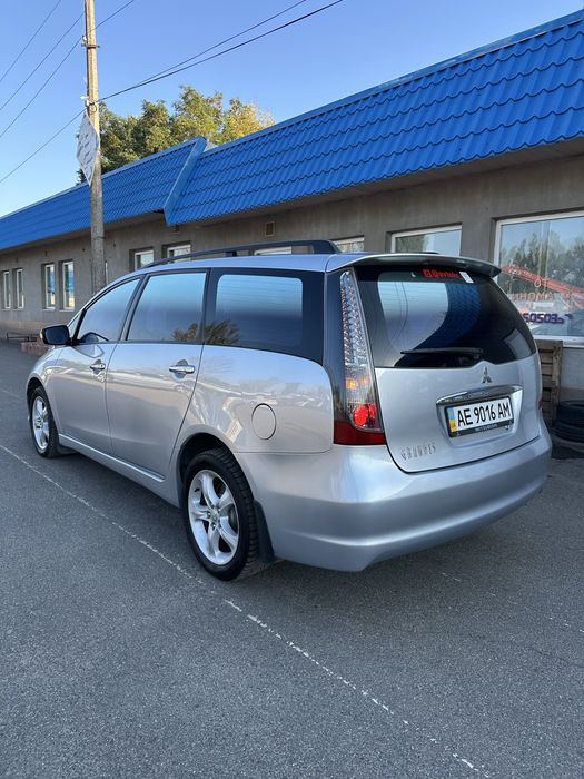 Mitsubishi Grandis 2005 рік Автомат