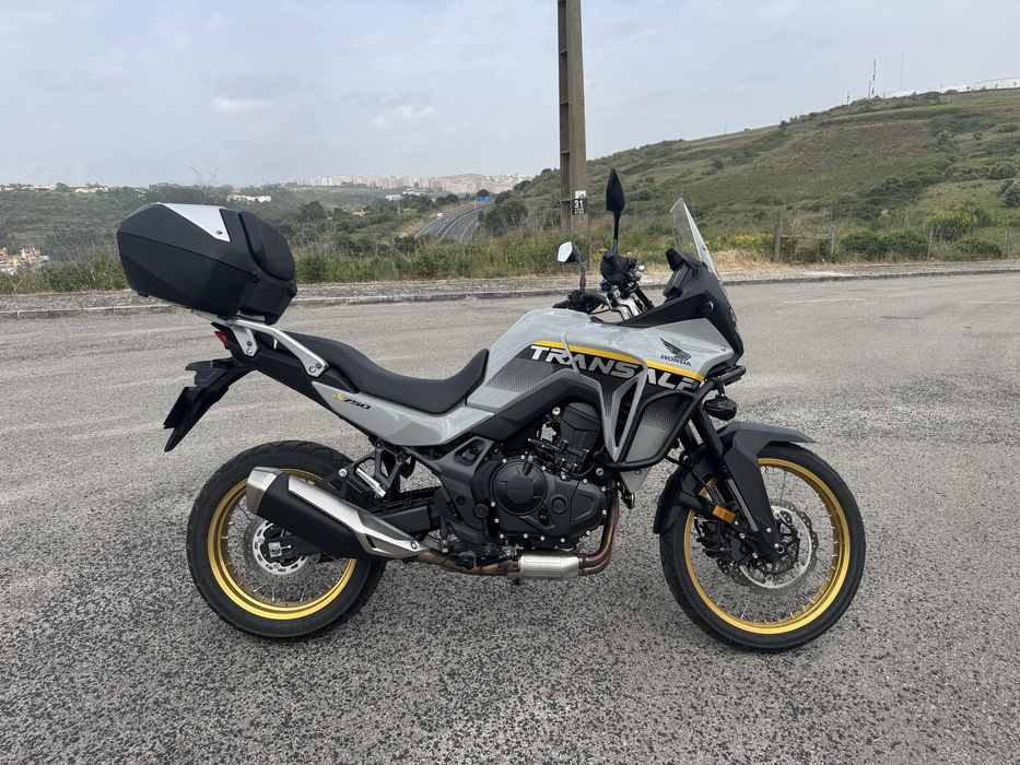 Vendo Honda Transalp de 2025 como nova!