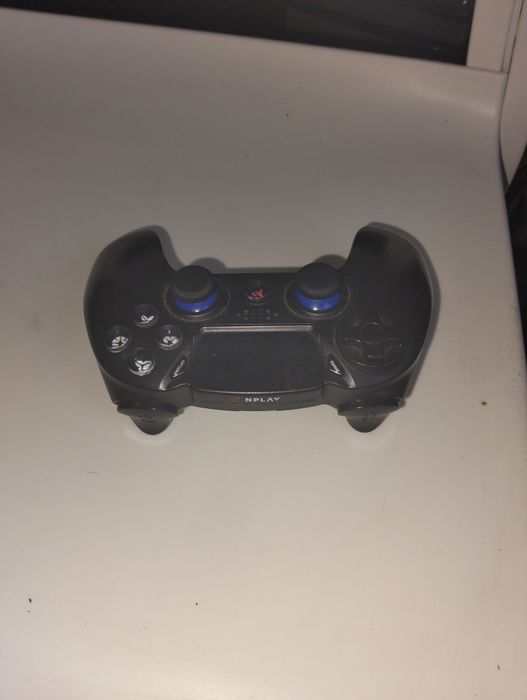 Vendo ps4 com tudo!