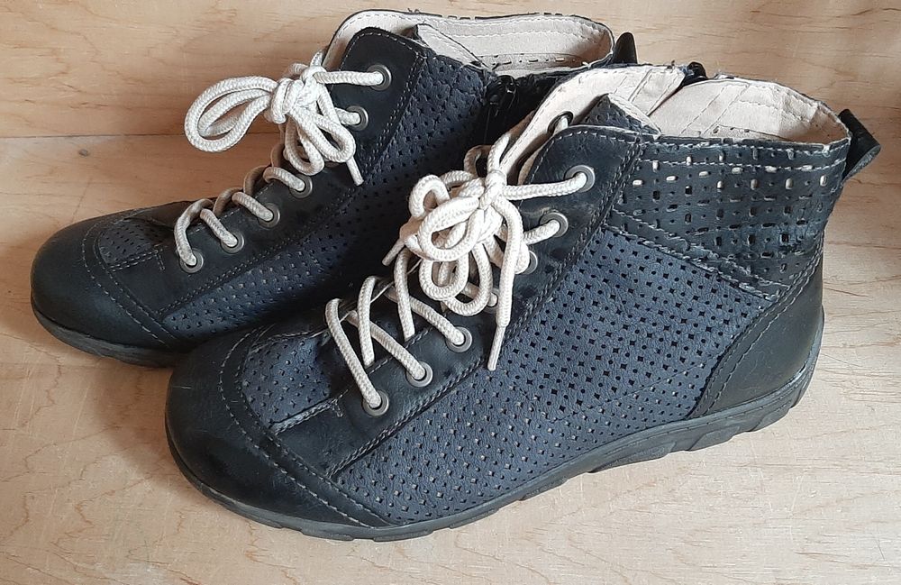 Botki rozm 36 dł wkł 23