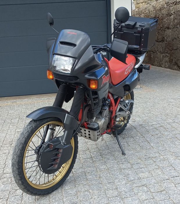 NX 650 Dominator