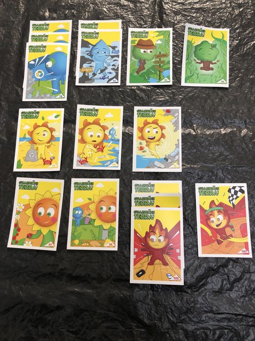 Conjunto peluche + cartas Guardiões da Terra