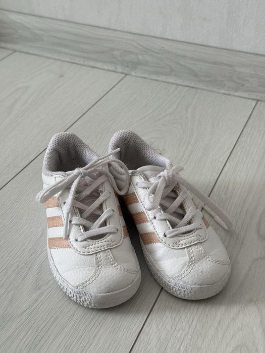 adidas gazelle 24-25розмір 14,5-15см устілка
