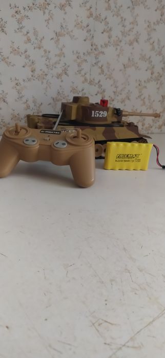 Радиоуправляемый танк "Тигр".