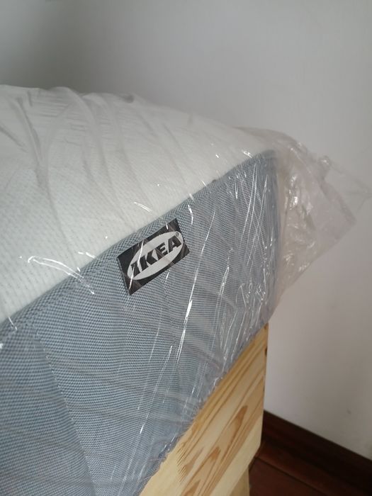 Vendo Cama Solteiro Sommier + Colchão 90x200