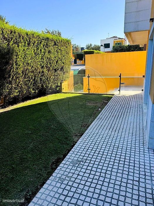 Moradia T5 para arrendamento