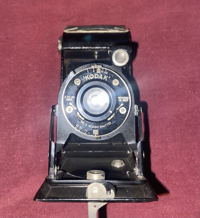 Câmera de fole Kodak Júnior Six-20