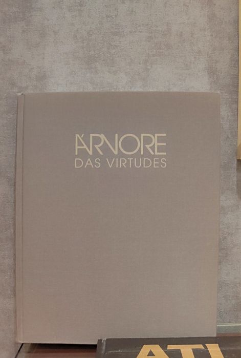 Livro "Árvore das Virtudes"