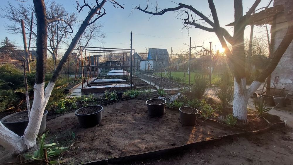 Продам дачу, 4 сотки . Садовое сообщество "Уголек"