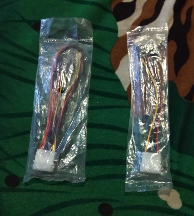 Кабель перехідник molex to sata power