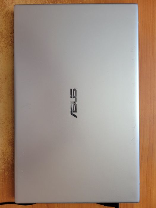 Asus VivoBook 17 X712FB