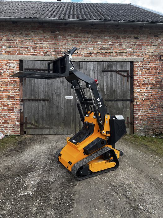 Skid steer zestaw  mini ładowarka gąsienicowa bobcat z osprzętem