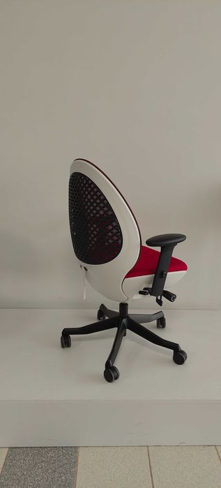Fotel biurowy, ergonomiczny, regulowany, krzesło do biura, biurka OVO | WYPRZEDAŻ EKSPOZYCJI