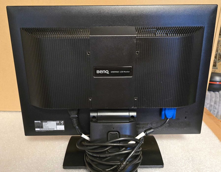 Монiтор LCD для компьютера Beno