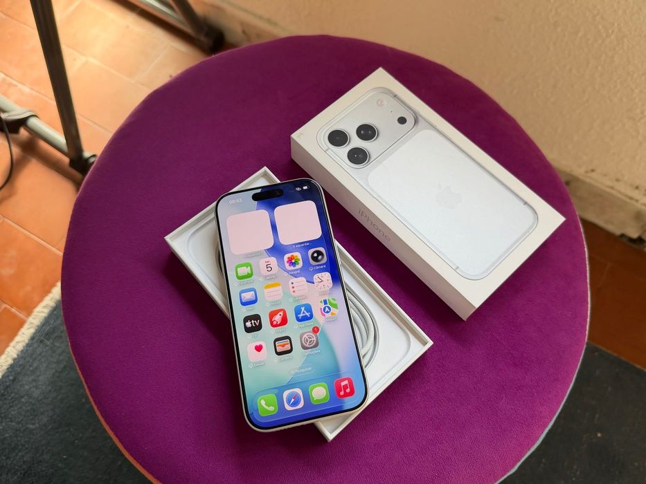 Vendo iPhone 17 Pro 256Gb Livre Silver Fatura e Garantia