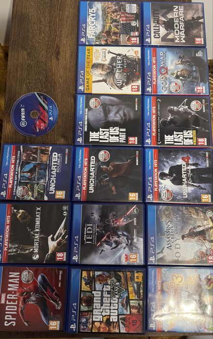 PS4 Pro 1TB + 2 pady + 5 gier – bardzo dobry zestaw + 16 gier