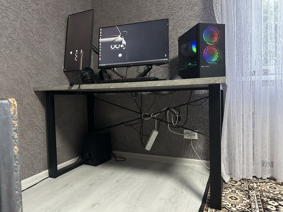 ТЕРМІНОВО:      Продам Власне Ігрове Компʼютерне Місце