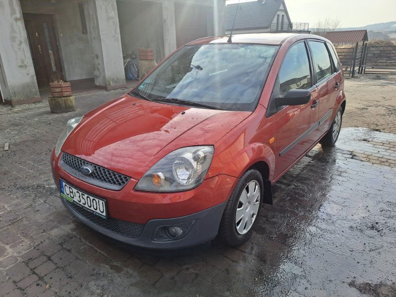 Ford Fiesta Stan dobry, auto zadbane, nowe badanie techniczne