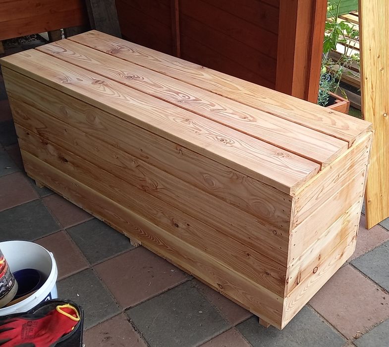 Kufer, skrzynia, schowek drewniany