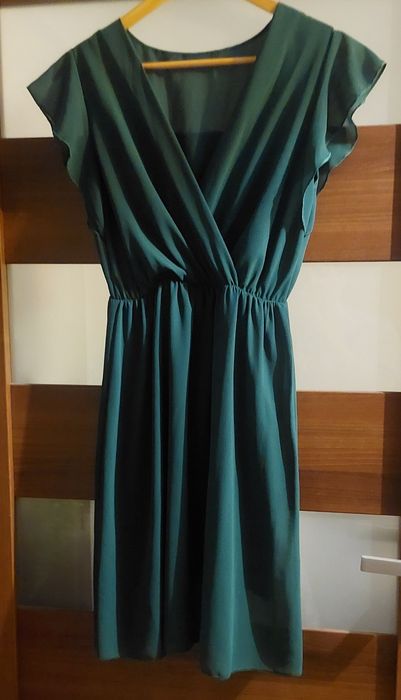 Sukienka  z krotkim  rękawem