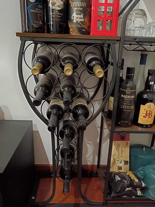 Garrafeira Resistente